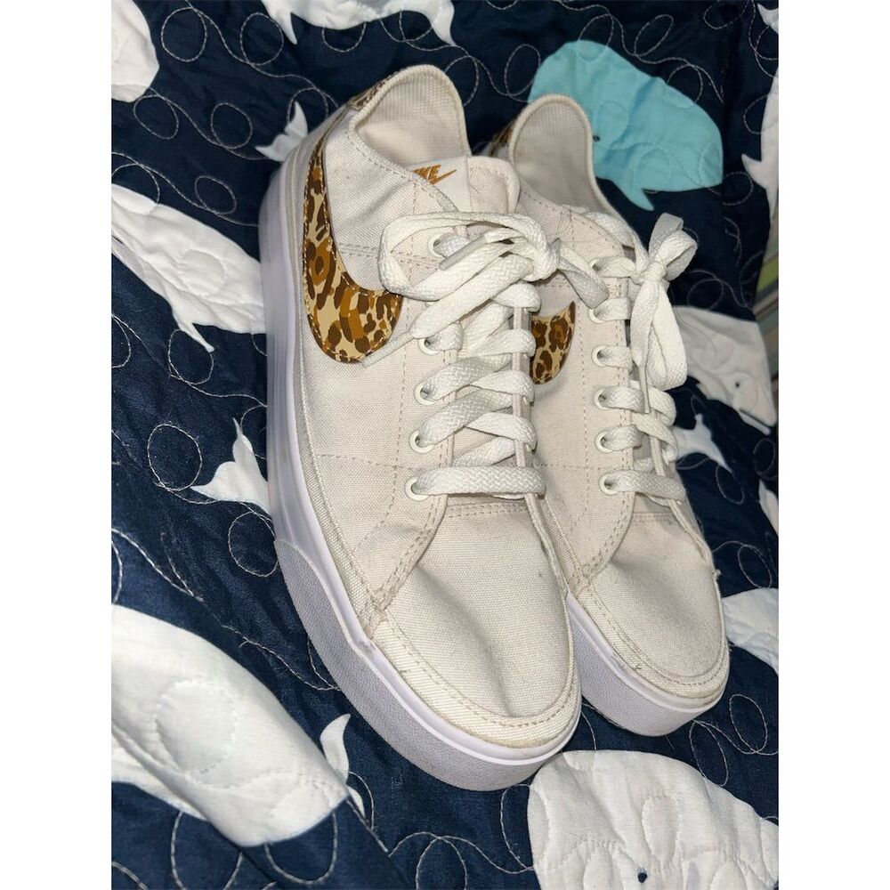 Nike Court Legacy Women's Leopard Print Canvas Sneakers Size 11 - Picture 6 of 7